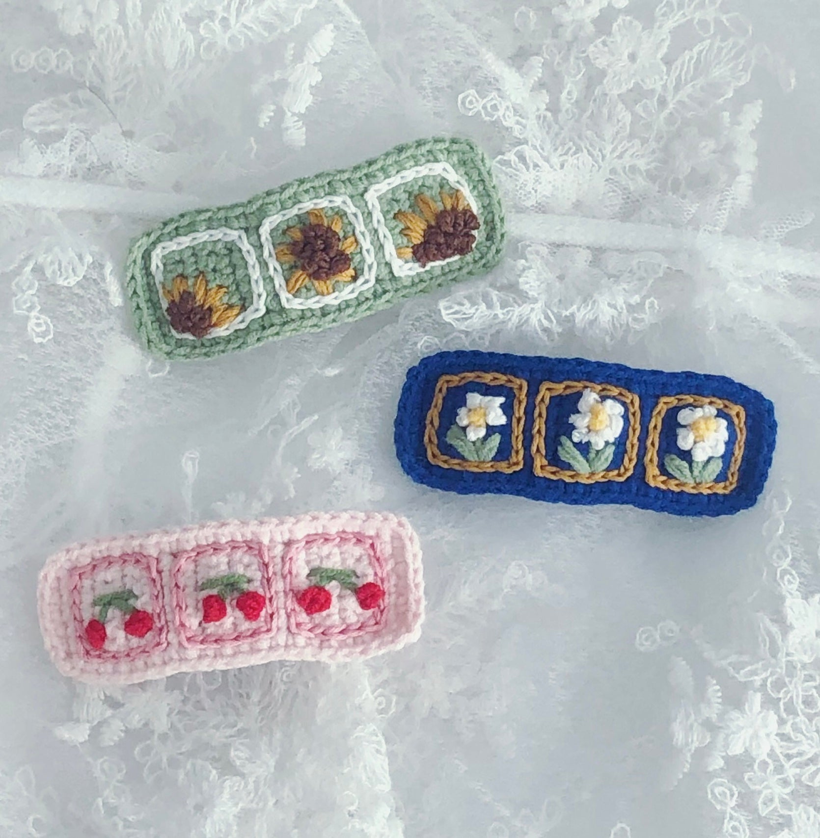 Crochet/Handmade Hair Clips/Hairpin/Fringe Pin/Bang Pin - Vintage Squares