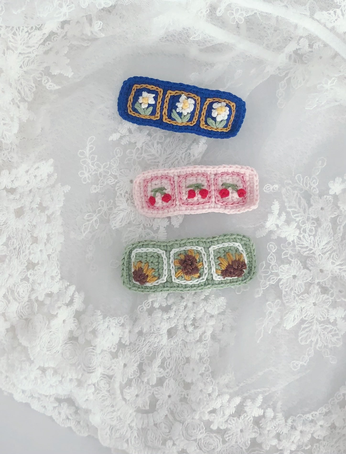 Crochet/Handmade Hair Clips/Hairpin/Fringe Pin/Bang Pin - Vintage Squares