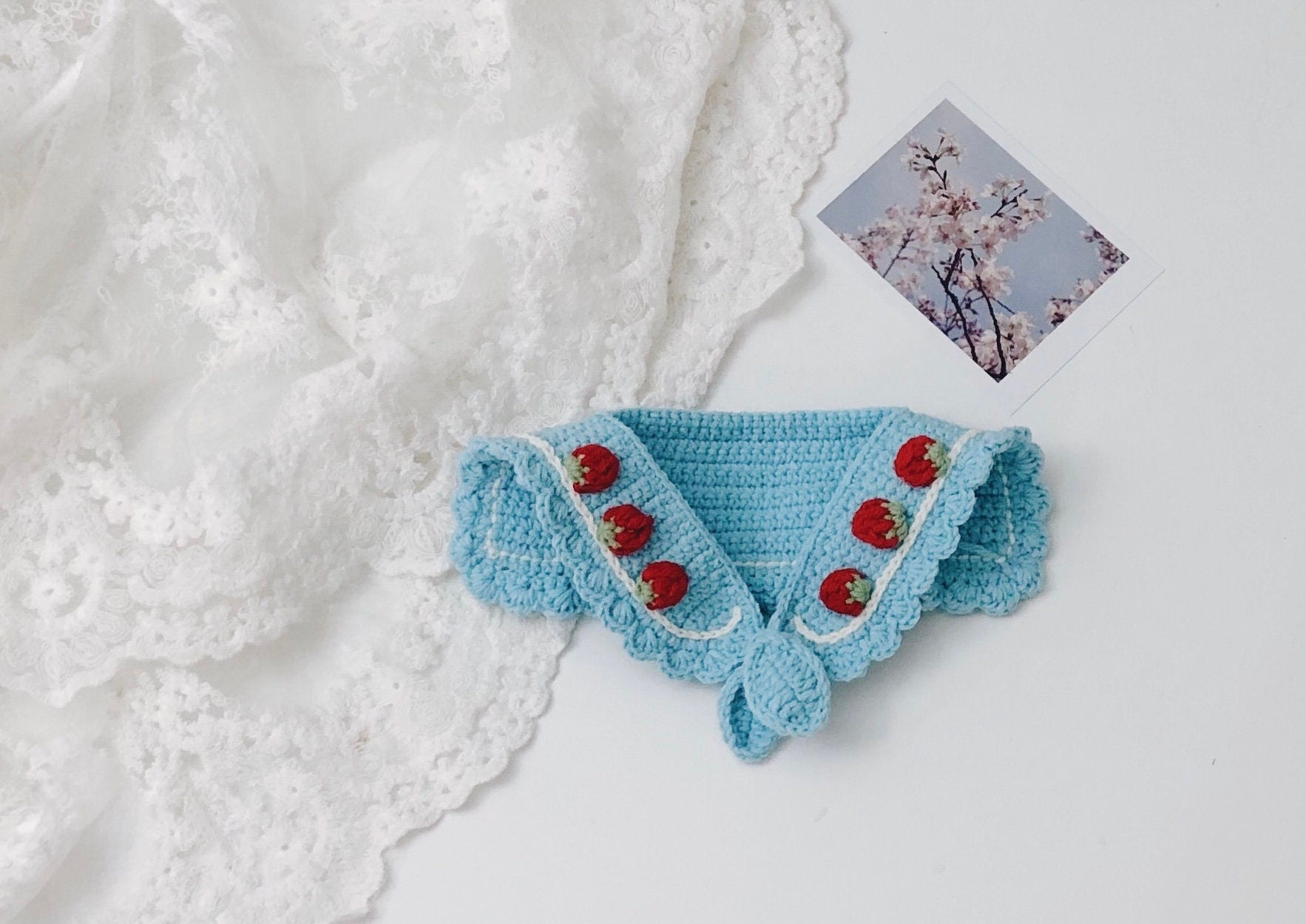 crochet pet collar - mini strawberries - 100% handmade