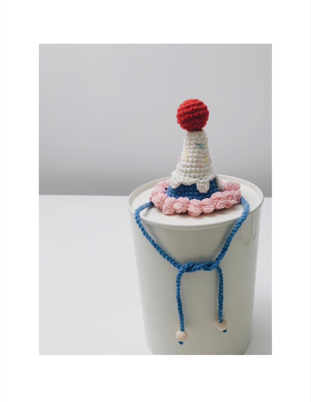 crochet Pet hat/pib - birthday cake - 100% handmade
