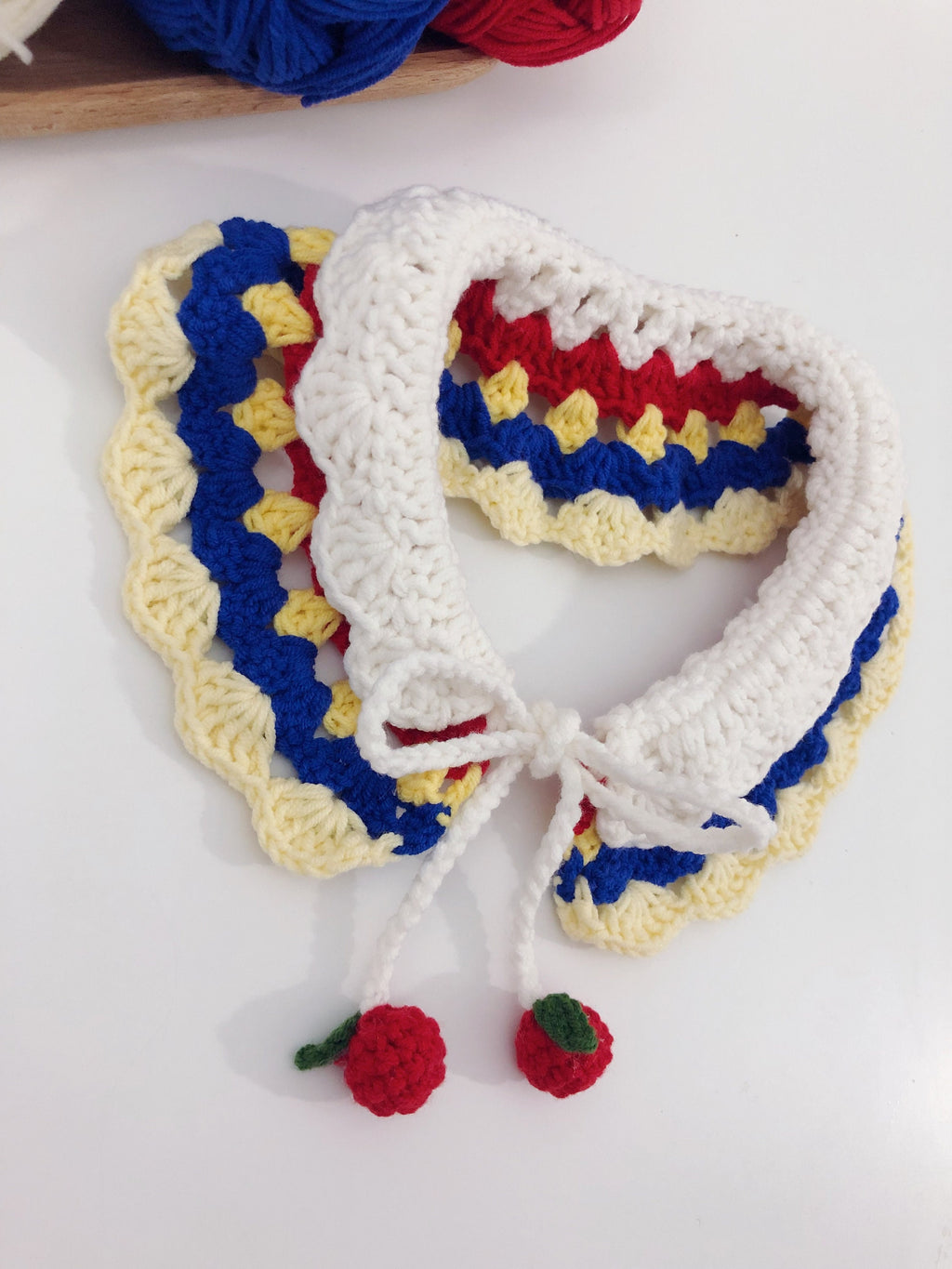 Crochet pet collar - 100% handmade - Snow White