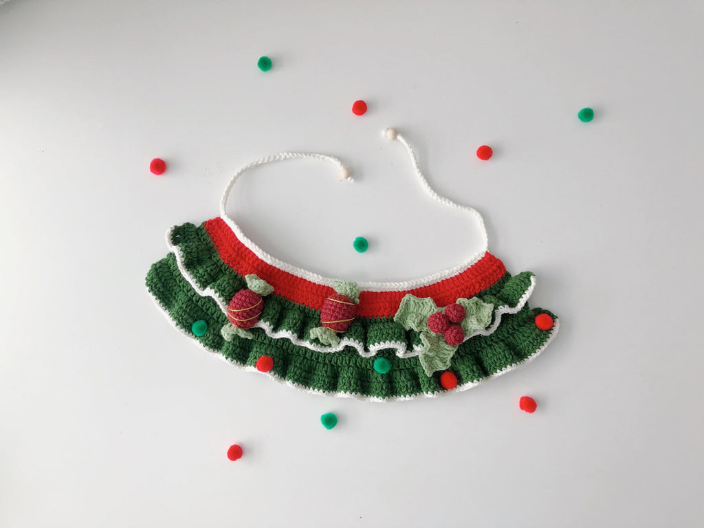 Crochet Pet Bib/Collar/Neckwear - Christmas Candies and Berries - 100% handmade