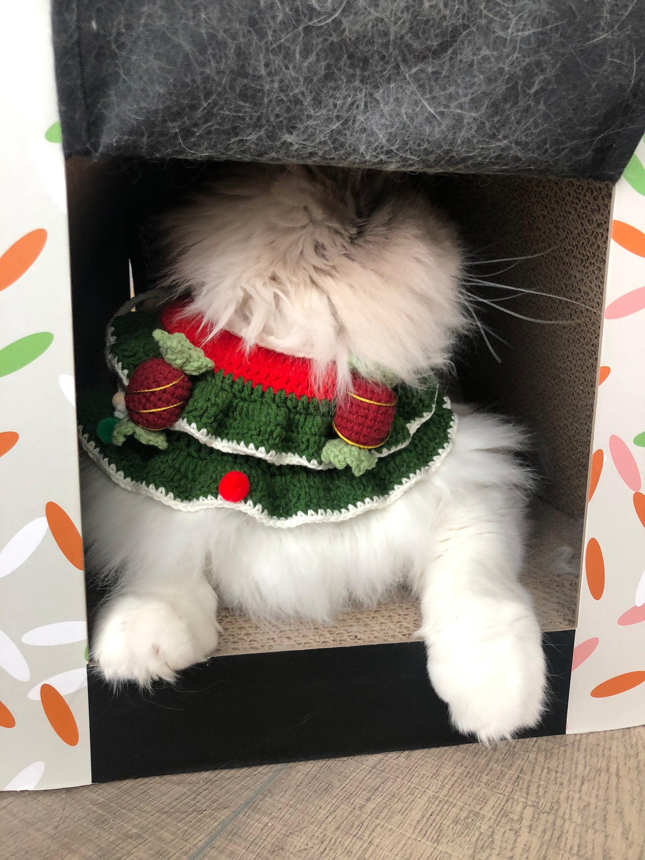 Crochet Pet Bib/Collar/Neckwear - Christmas Candies and Berries - 100% handmade