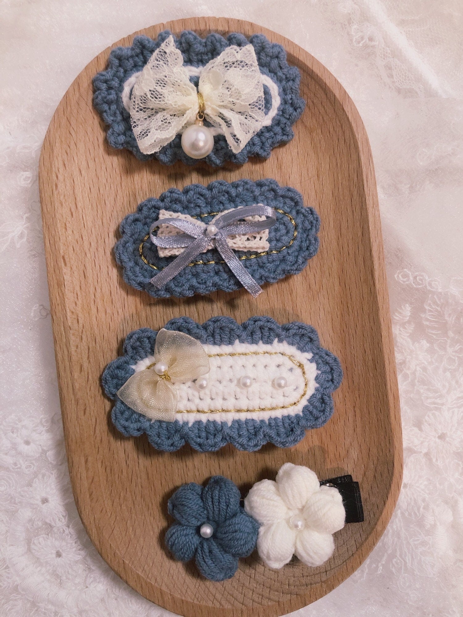 Crochet/Handmade Hair Clips/Hairpin -lace and pearl -Gifts to Kids/Girls