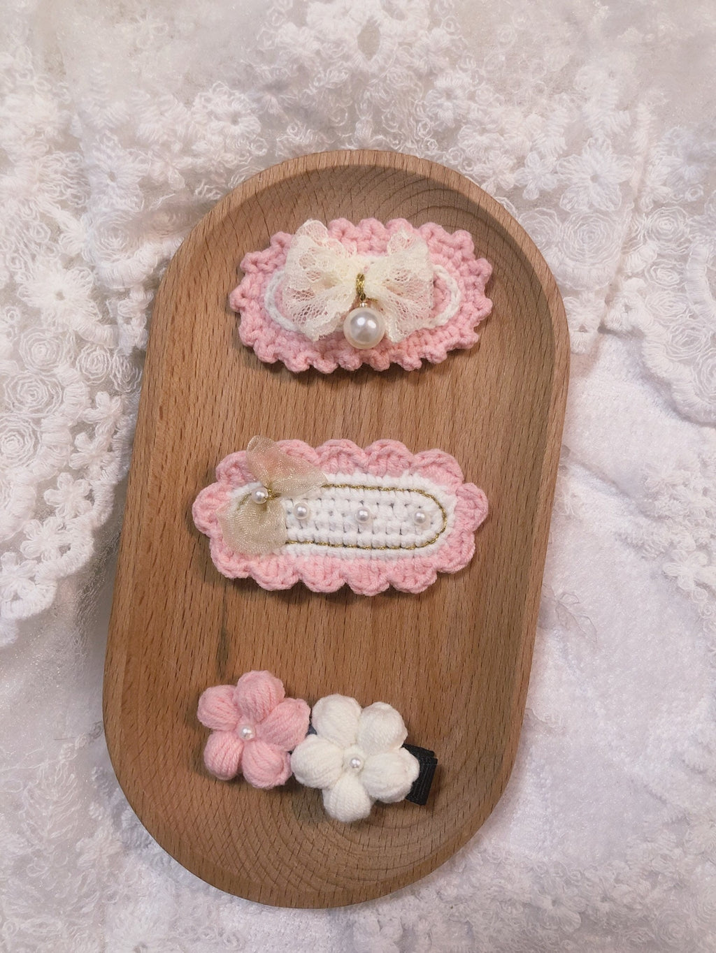 Crochet/Handmade Hair Clips/Hairpin -lace and pearl -Gifts to Kids/Girls