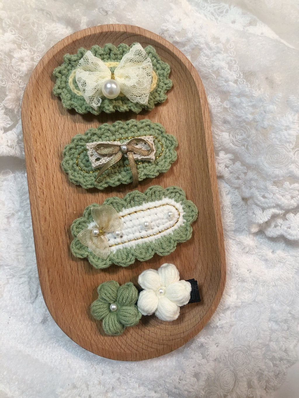 Crochet/Handmade Hair Clips/Hairpin -lace and pearl -Gifts to Kids/Girls