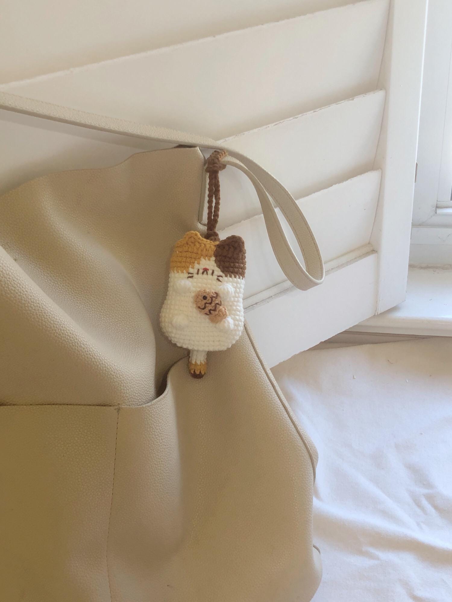 Crocheted Cute Cat Earphone Bag/Earbud Case/Coin Pouch/Key Holder/Mini Wallet-100% Handmade
